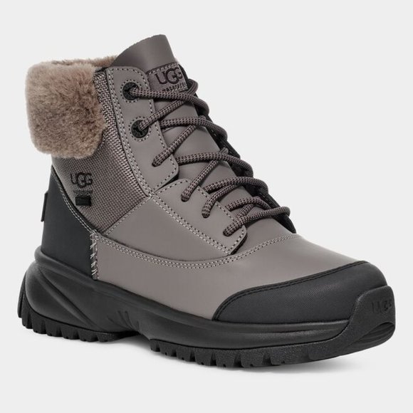 UGG Shoes - UGG Yose Fluff V2